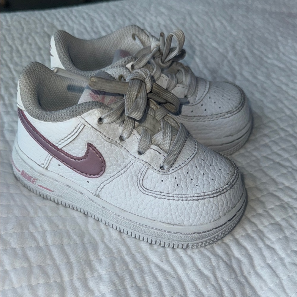 Nike Kids White and Pink Sneakers